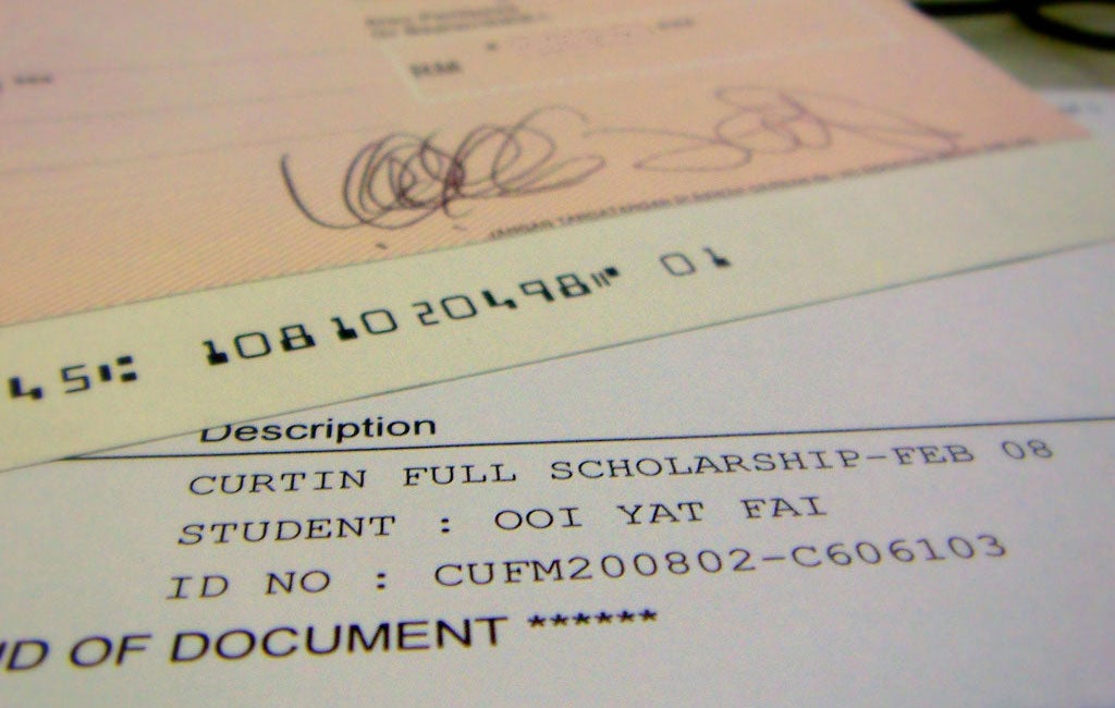 How to Simplify the Scholarship Application Process