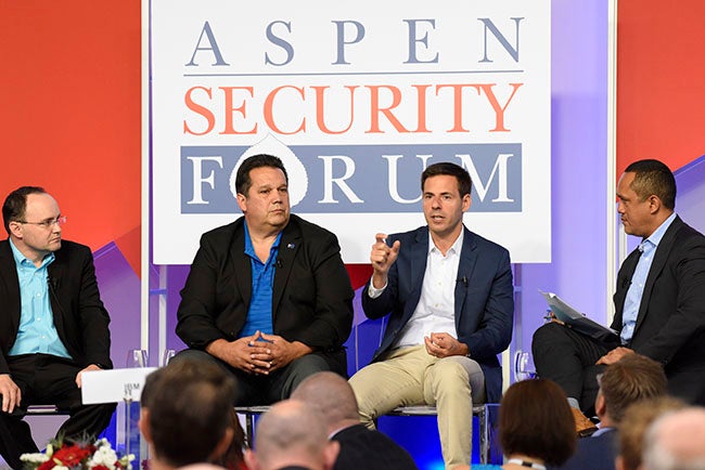 American Cybersecurity Experts: 'No Trespassing'