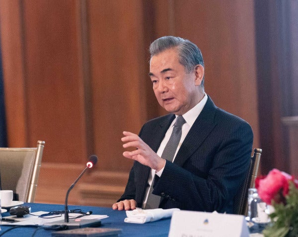Wang Yi Holds Discussions with U.S. Strategists