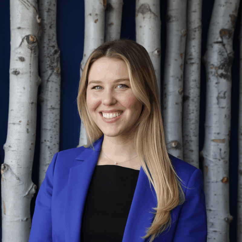 Stefani Jones's headshot.