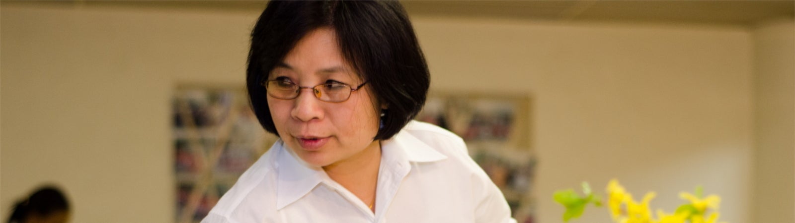 Student in BEST’s On-Call Banquet Server class