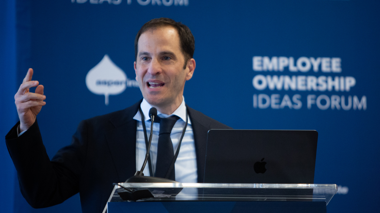 Daniel Massey speaks at EO Forum 26